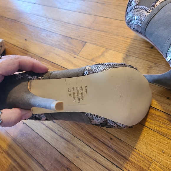 High heeled ankle booties boots misses size 6. LIKE NEW - Picture 12 of 16